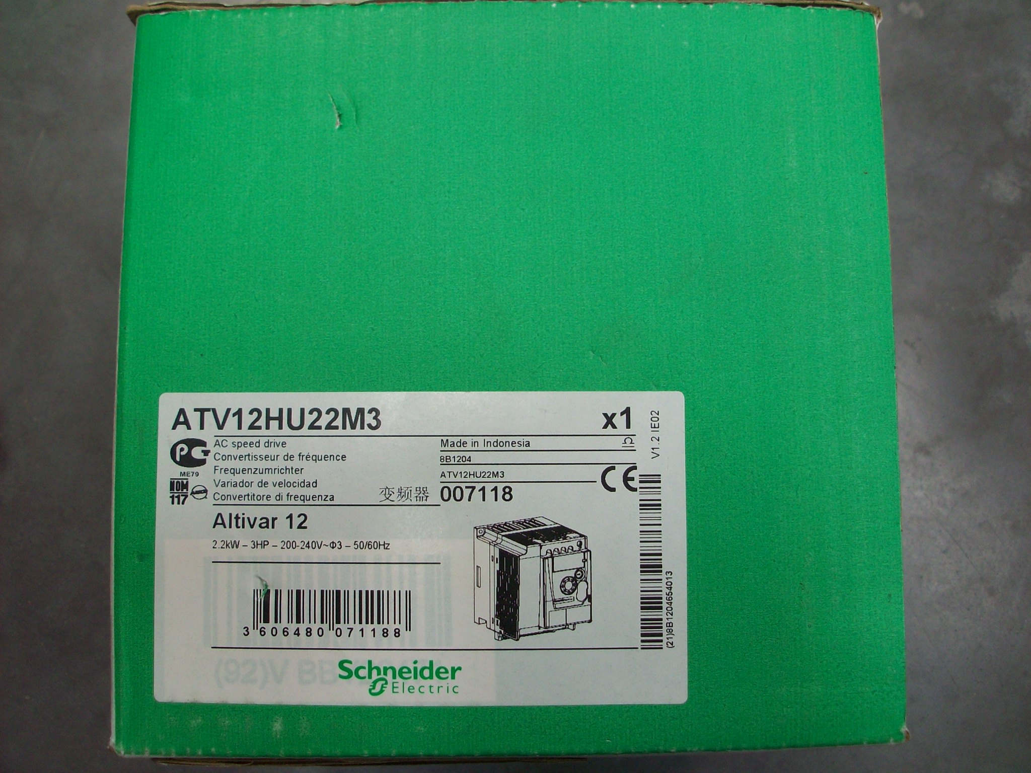 Schneider Electric Variateur de vitesse ATV12HU22M3